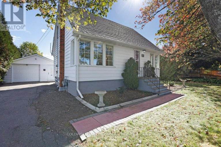 28976426/12-maple-avenue/iroquois/south-dundas/ontario/K0E1K0_4