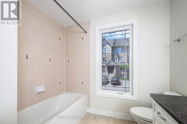 28515146/4-236-paseo-private/centrepointe/ottawa/ontario/K2G4N7_25