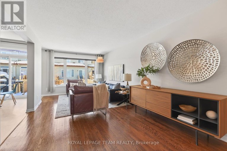 29446610/242-opus-street/emerald-meadowstrailwest/ottawa/ontario/K2S0J1_22