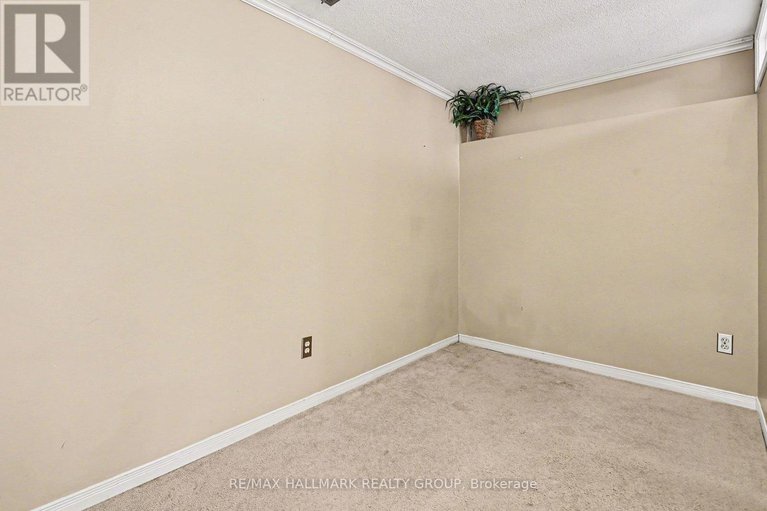 29229076/1970-wildflower-drive/queenswood-heights-south/ottawa/ontario/K1E3V4_23