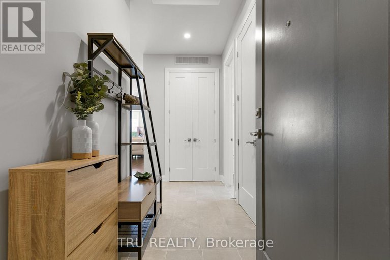 28771647/102-100-cortile-private/riverside-southgloucester-glen/ottawa/ontario/K1V2S8_6