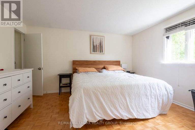 28823440/2429-ogilvie-road/beacon-hill-north/ottawa/ontario/K1J7N3_15