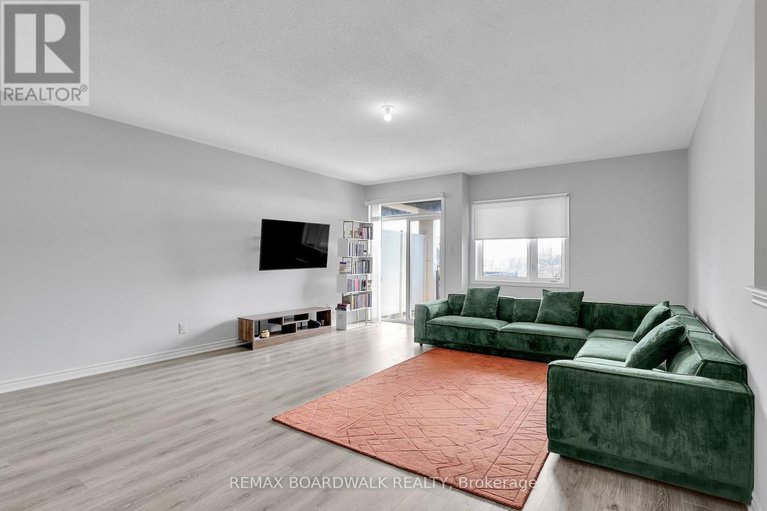 29563577/306-pilot-private/emerald-meadowstrailwest/ottawa/ontario/K2V0S4_13