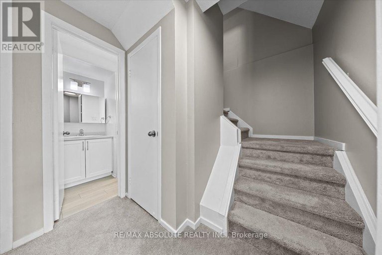 28622450/69a-750-st-andre-drive/hiawatha-parkconvent-glen/ottawa/ontario/K1C4S2_23