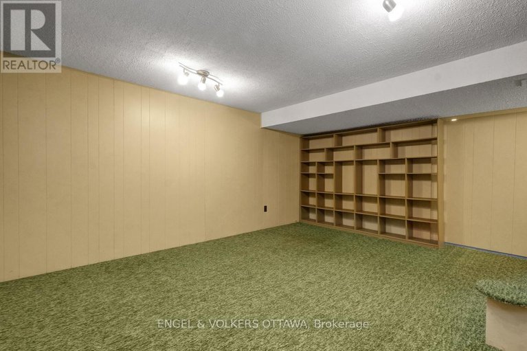 28836979/29-qualicum-street/bruce-farmgraham-parkqualicumbellands/ottawa/ontario/K2H7H1_42