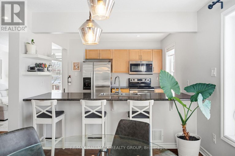 29396930/501-sedgebrook-way/stittsville-north/ottawa/ontario/K2S0M3_17