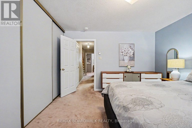 29578406/5-briston-private/hunt-club-park/ottawa/ontario/K1G5P6_20