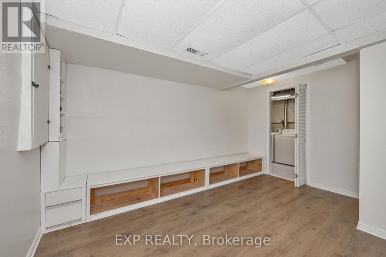 28480509/29-gowrie-drive/glencairnhazeldean/ottawa/ontario/K2L2T5_40