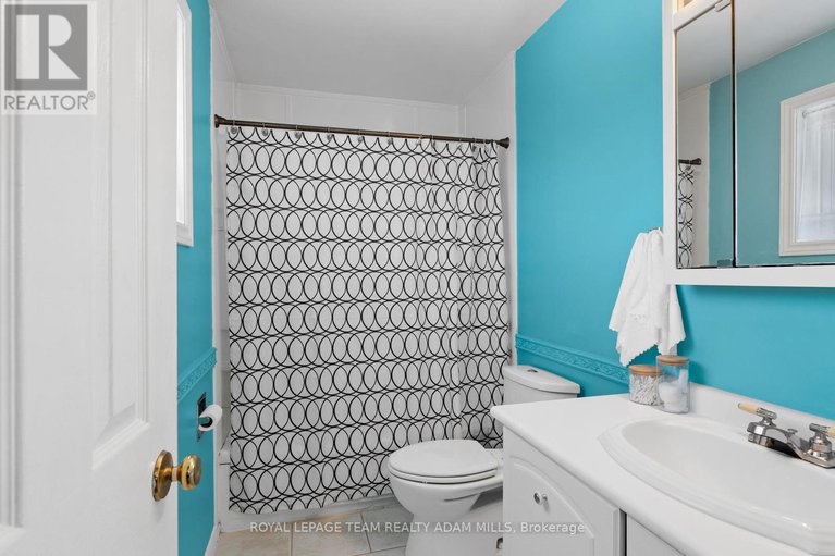 28573380/607-tourelle-drive/fallingbrookgardenway-south/ottawa/ontario/K4A3H5_23