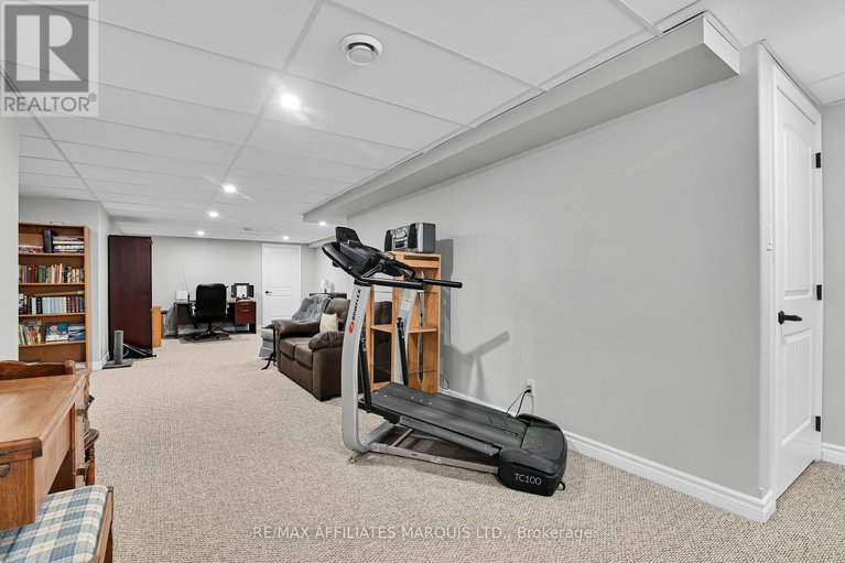 29281457/6574-adrian-court/south-glengarry-charlottenburgh-twp/south-glengarry/ontario/K6H7J1_22