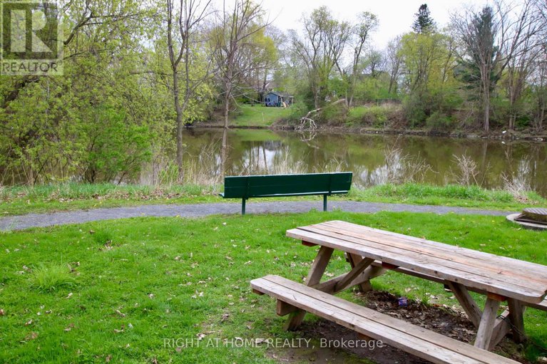 28302296/1c-97-mill-street/village-of-russell/russell/ontario/K4R1B8_20