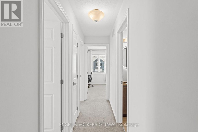 29055765/349-pumpkinseed-crescent/half-moon-bay/ottawa/ontario/K2J6K1_28