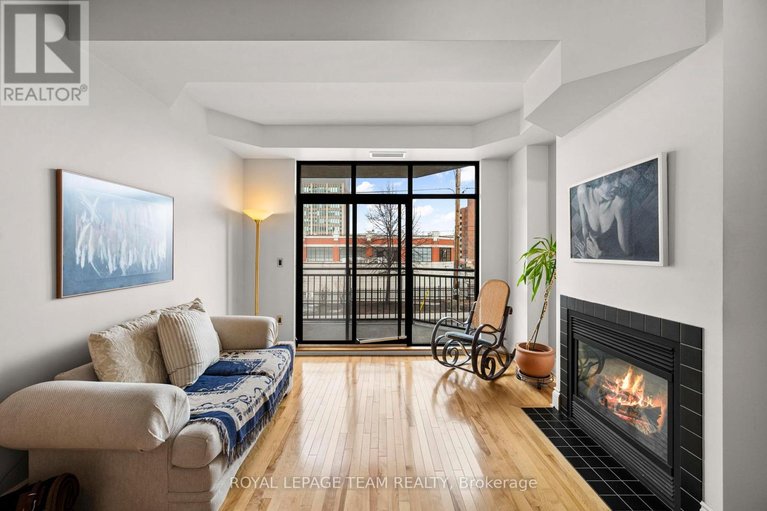 29563752/202-260-besserer-street/sandy-hill/ottawa/ontario/K1N1J3_16