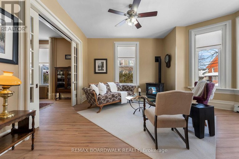 29405267/532-st-lawrence-street/winchester/north-dundas/ontario/K0C2K0_15