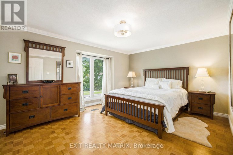 28740334/30-glen-park-drive/blackburn-hamlet-south/ottawa/ontario/K1B3Z2_24