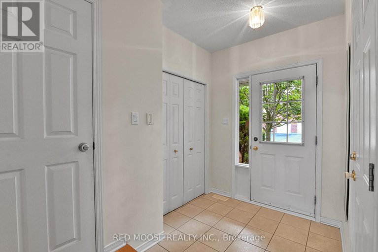 28925510/4569-ogilvie-walk-crescent/carson-grove/ottawa/ontario/K1J1G5_5
