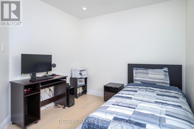 28516304/732-carmella-crescent/avalon-east/ottawa/ontario/K4A4V8_21