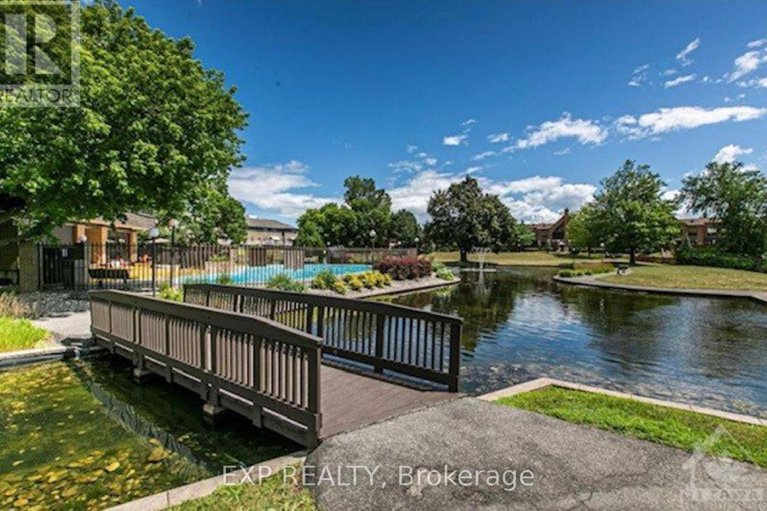 28334886/210-280-brittany-drive/viscount-alexander-park/ottawa/ontario/K1K4M4_16