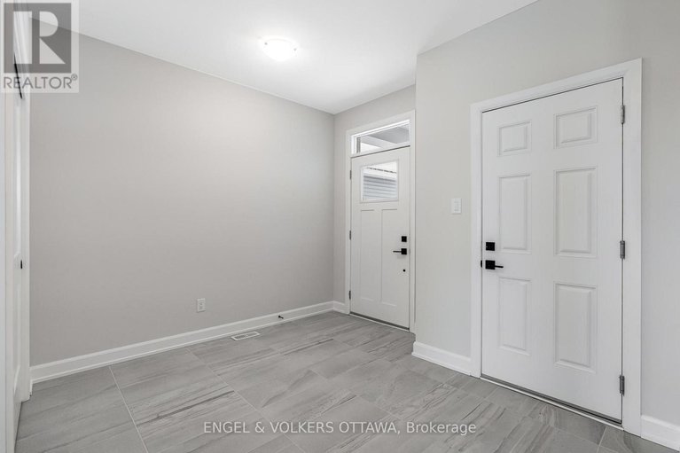 28591780/683-fisher-street/north-grenville-twp-kemptville-south/north-grenville/ontario/K0G1J0_4