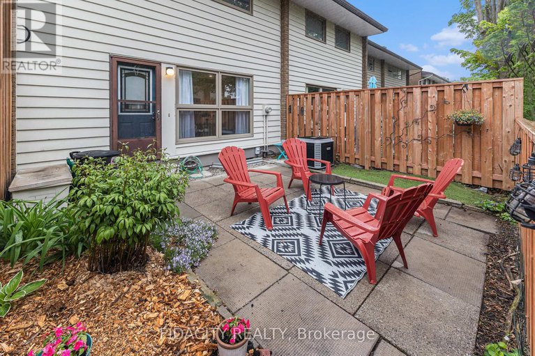 28360689/19-carmichael-court/beaverbrook/ottawa/ontario/K2K1K1_26