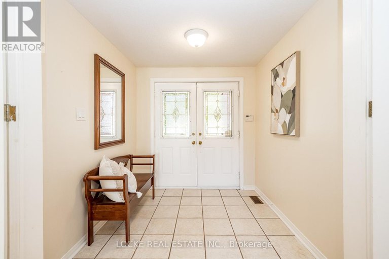 28873478/1668-sansonnet-street/mer-bleuebradley-estatesanderson-park/ottawa/ontario/K1C5Y6_4