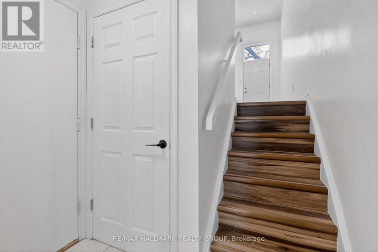 29293423/7-86-esterlawn-private/mckellar-heightsglabar-park/ottawa/ontario/K2A4C1_9