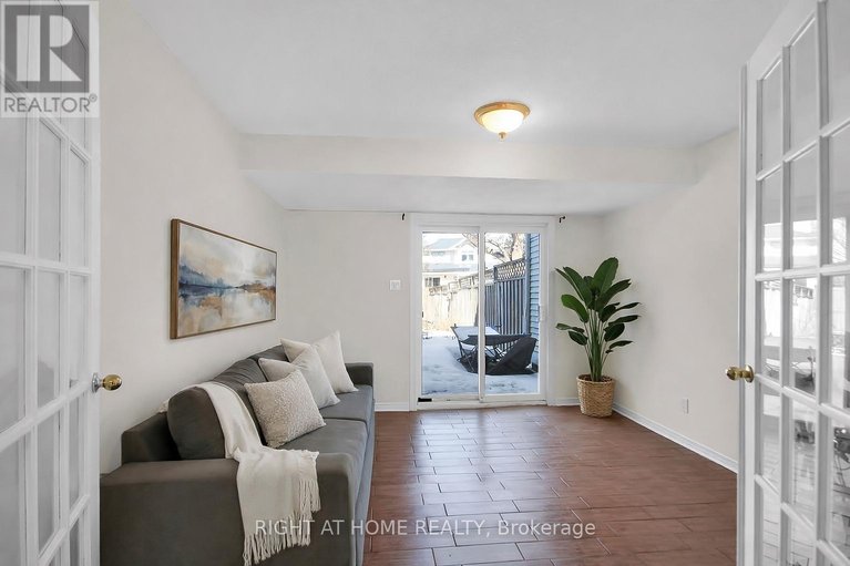 29540923/kenmare-pl-34-kenmare-place/cedargrovefraserdale/ottawa/ontario/K2J3L9_5