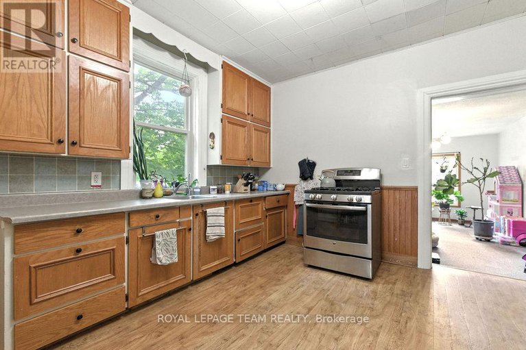 28764656/191-dalkeith-street/pakenham/mississippi-mills/ontario/K0A2X0_14