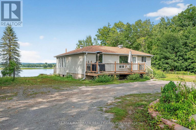 28812451/3855-old-highway-17/clarencerockland-twp/clarence-rockland/ontario/K4K1W2_7
