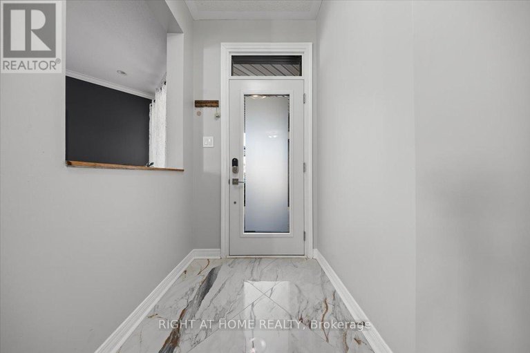 29532470/850-feather-moss-way/riverside-southgloucester-glen/ottawa/ontario/K1V1X2_4