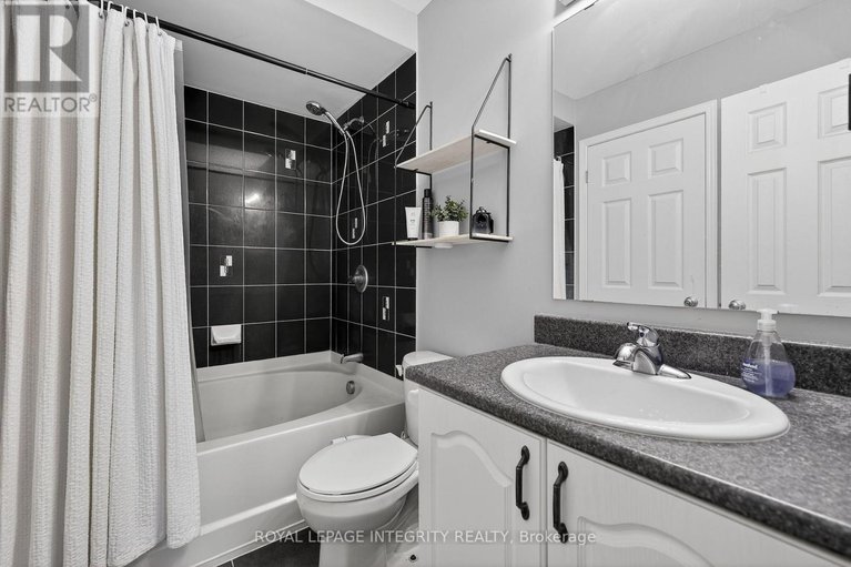 29311527/360-galston-private/mer-bleuebradley-estatesanderson-park/ottawa/ontario/K1W0G3_40