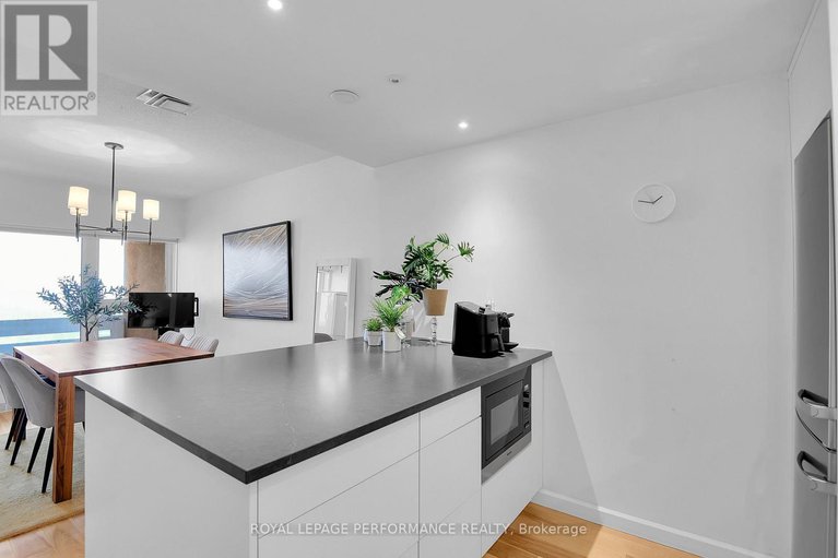 29351288/905-373-laurier-avenue-e/sandy-hill/ottawa/ontario/K1N8X6_21