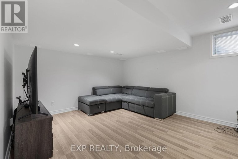 28620331/44-tobermory-crescent/morgans-grantsouth-march/ottawa/ontario/K2K3M4_23