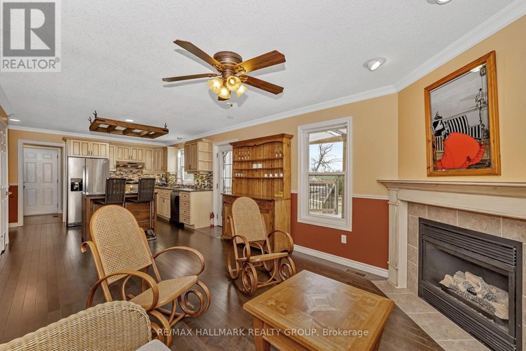 28370702/3-cheyenne-trail/augusta-twp/augusta/ontario/K6V5T2_9