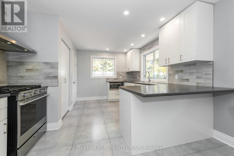 29013093/404-bouchard-street/russell-twp/russell/ontario/K4R1E5_11