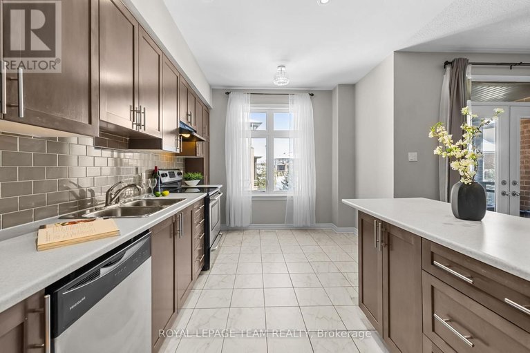 29563472/92-stockholm-private/riverside-southgloucester-glen/ottawa/ontario/K4M0G9_14