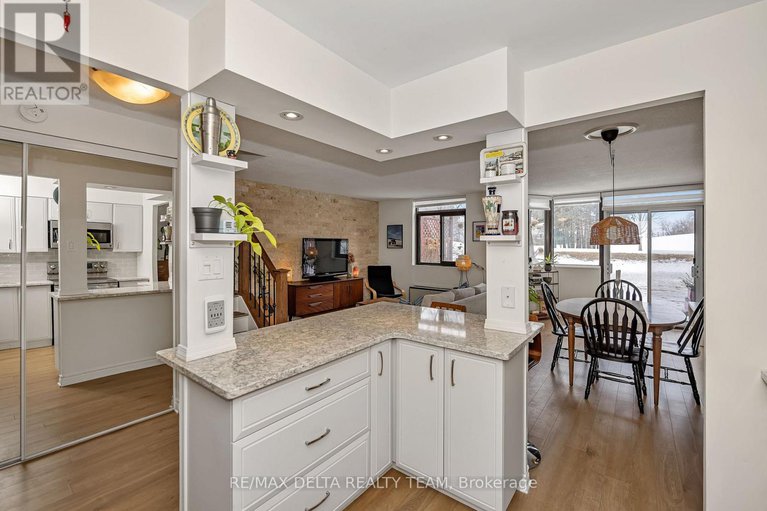 29448212/111-2871-richmond-road/britannia-heights/ottawa/ontario/K2B8M5_8