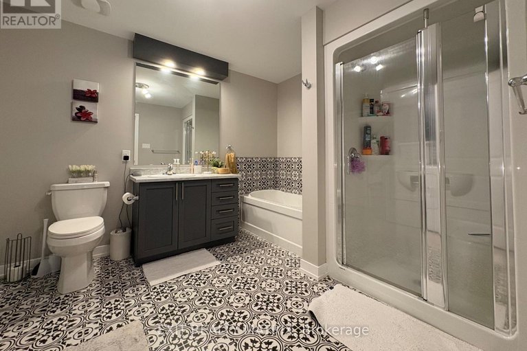 29305104/207-83-st-moritz-trail/embrun/russell/ontario/K0A1W0_16