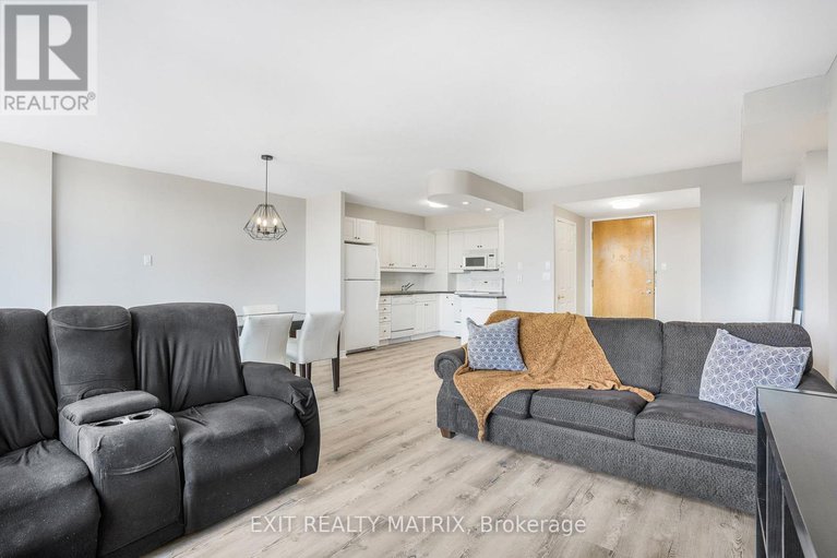 28617353/501-2759-carousel-crescent/emerald-woodssawmill-creek/ottawa/ontario/K1T2N5_16