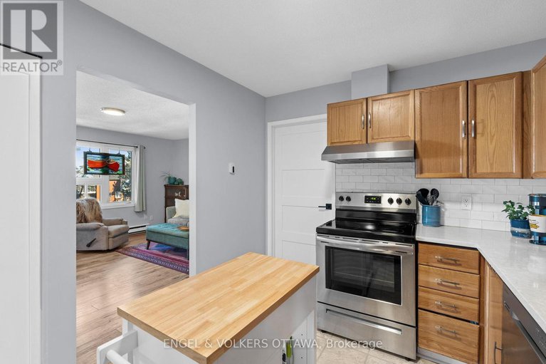 29320803/212-12-terrace-drive/westcliffe-estates/ottawa/ontario/K2H9J3_12