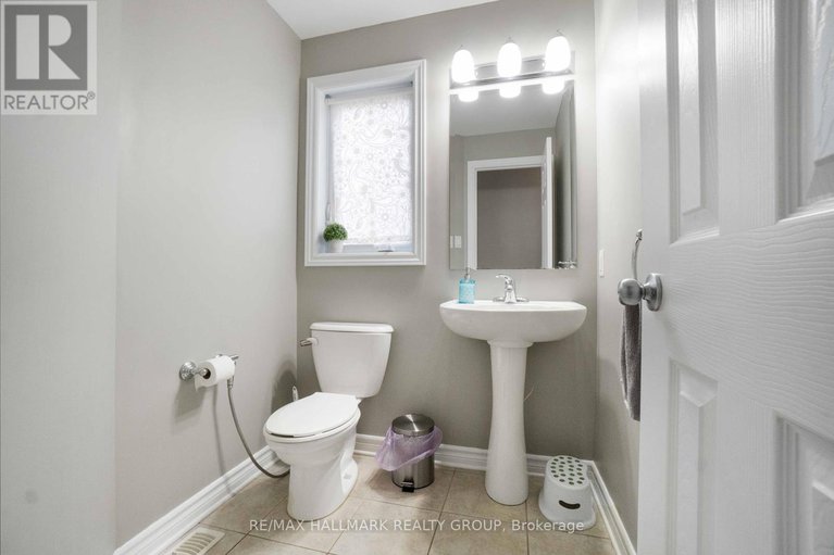 28463809/125-mancini-way/strandherd/ottawa/ontario/K2J5X3_10