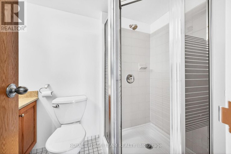 29312741/1506-2760-carousel-crescent/emerald-woodssawmill-creek/ottawa/ontario/K1T2N4_14