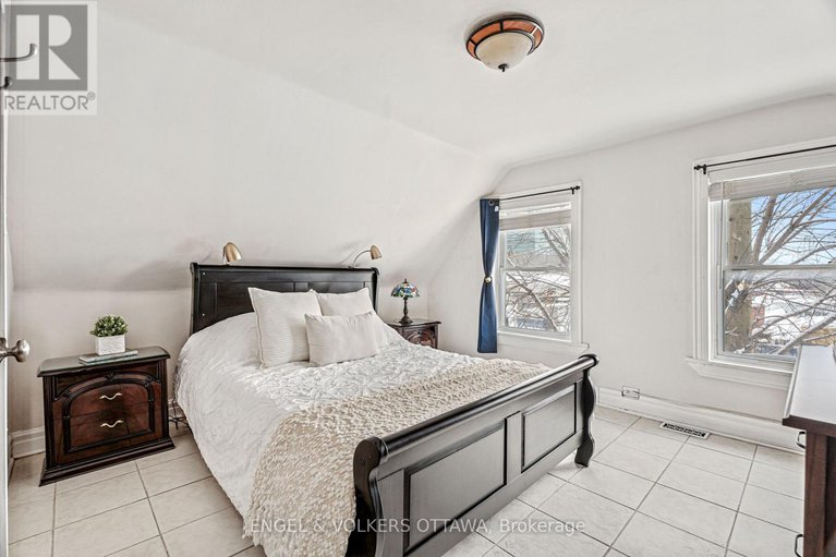 29306612/477-booth-street/west-centre-town/ottawa/ontario/K1R7L1_17