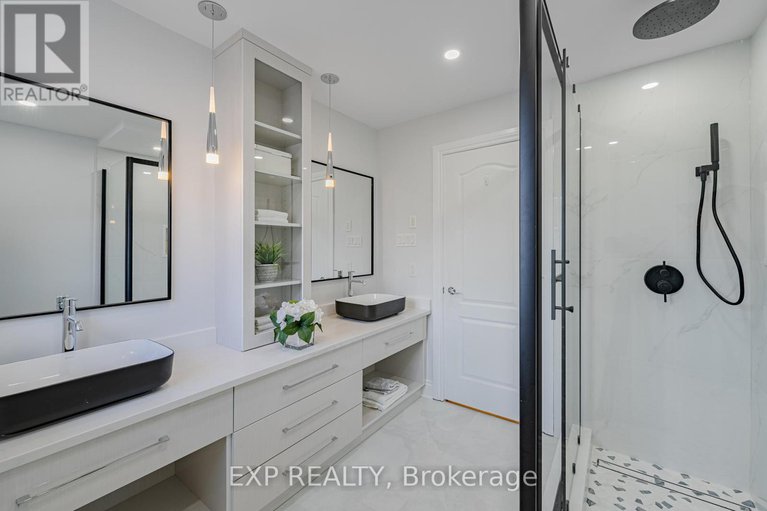 29038372/15-wellsmere-court/rideau-heightsrideau-river/ottawa/ontario/K2E8C2_39