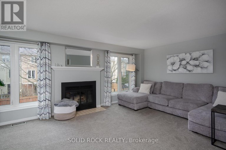 28302487/5-weybridge-drive/cedargrovefraserdale/ottawa/ontario/K2J4A1_16