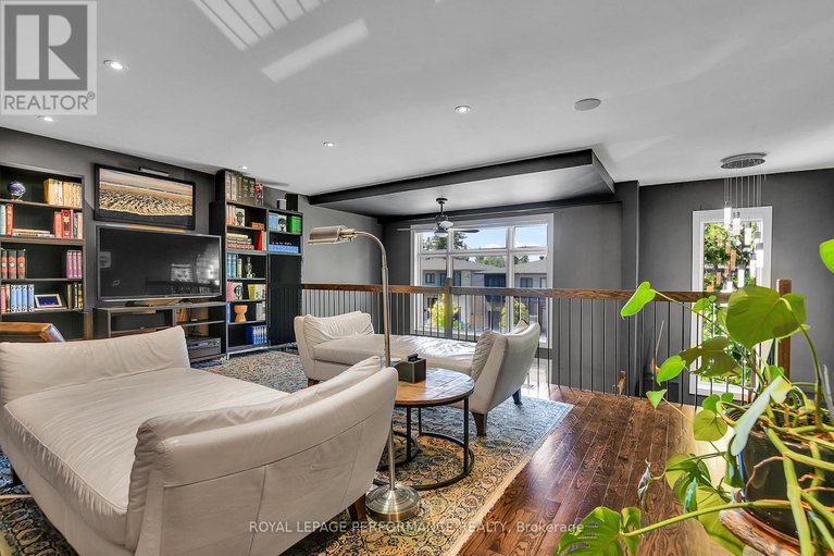 28573651/805-kingsmere-avenue/mckellar-heightsglabar-park/ottawa/ontario/K2A3J8_17