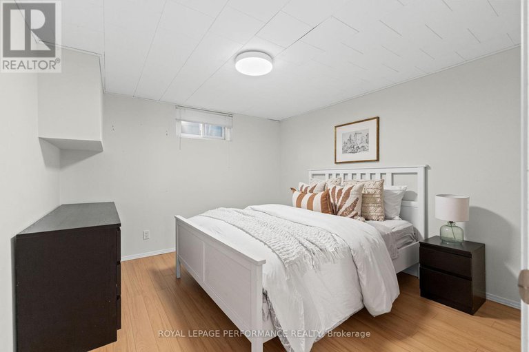 28772840/705-pleasant-park-road/elmvale-acres/ottawa/ontario/K1G1Y3_24