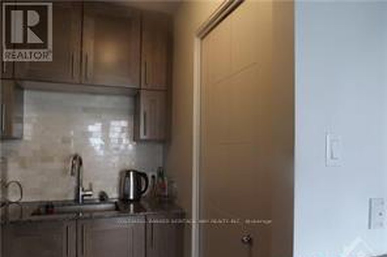 29394832/2603-179-metcalfe-street/ottawa-centre/ottawa/ontario/K2P0W1_7