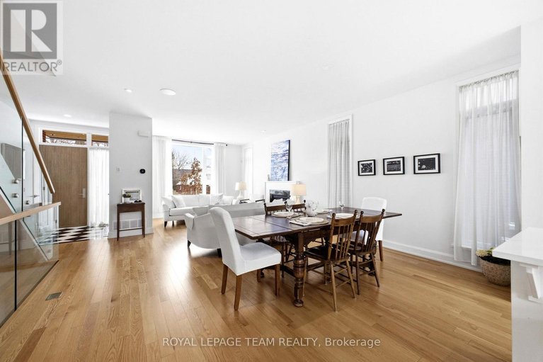 29635214/526-edison-avenue/mckellarhighland/ottawa/ontario/K2A3Y5_7