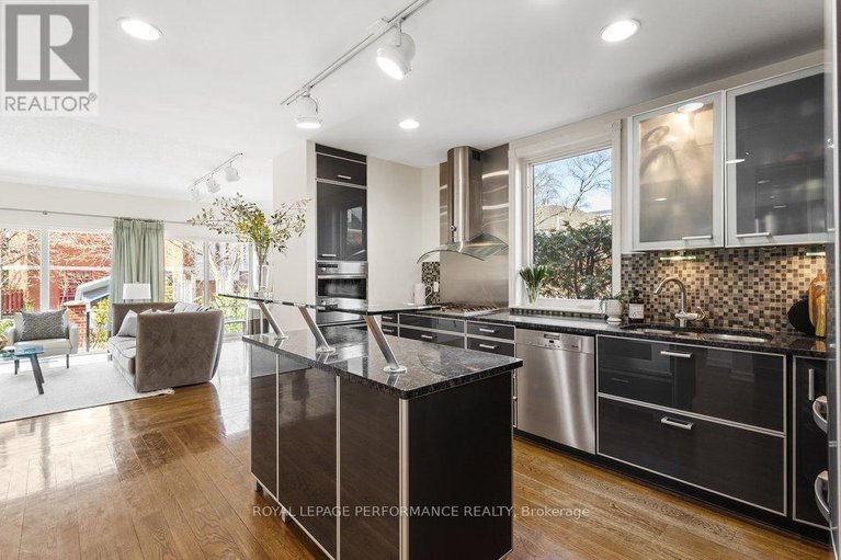 29650204/35-waverley-street/ottawa-centregolden-triangle/ottawa/ontario/K2P0T7_22